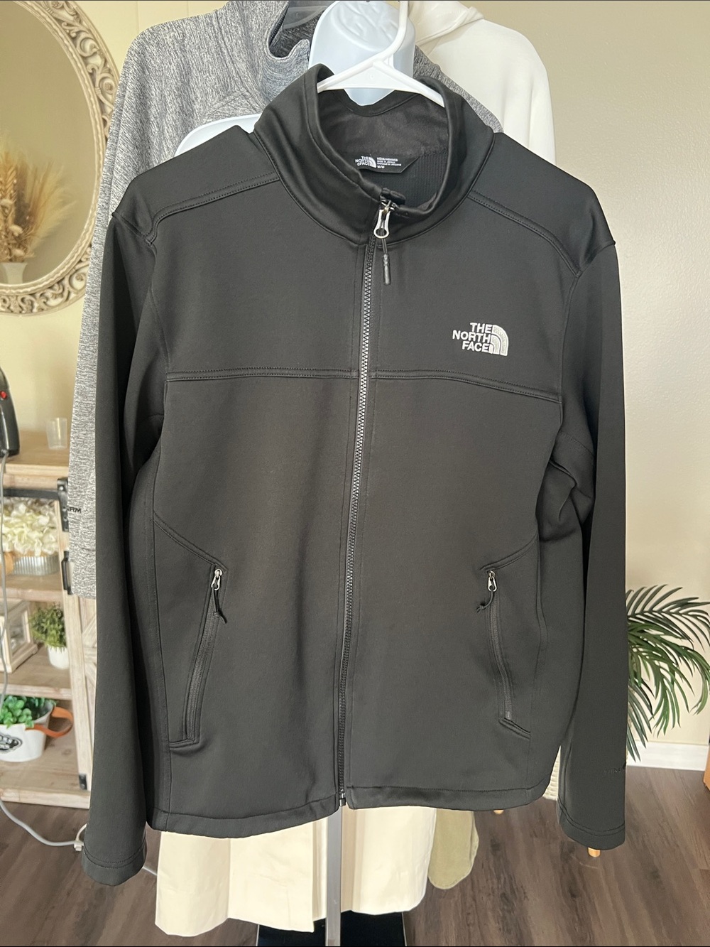 The North Face Black Men's Softshell Zip-Up Jacket
